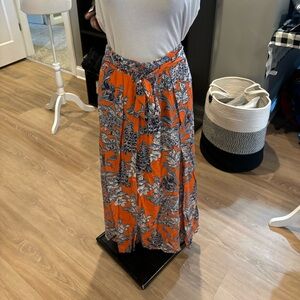 Sz S Cabi orange/navy lined belted skirt. Elastic waist.